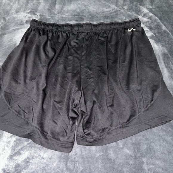 Men’s Russel athletic shorts 2xl - Picture 2 of 2